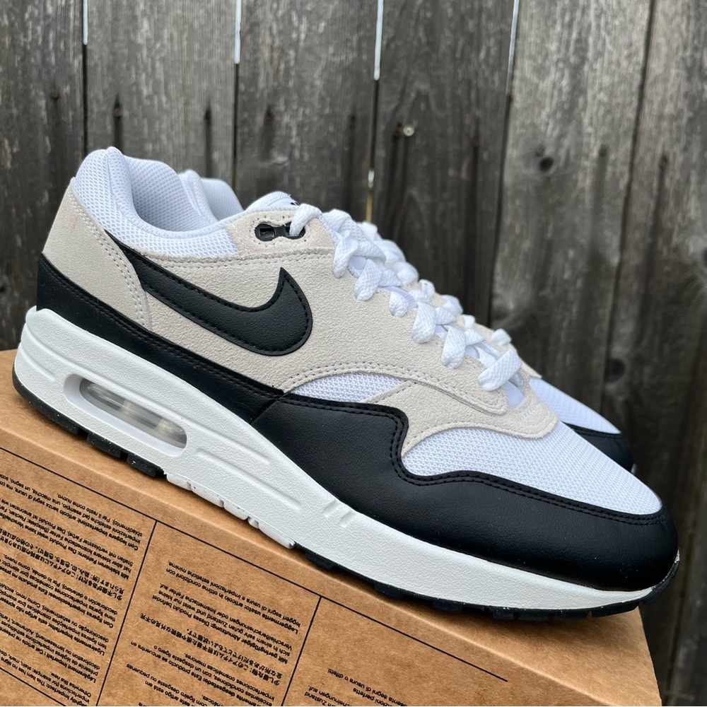 Nike air max 1 black/white size 10 men